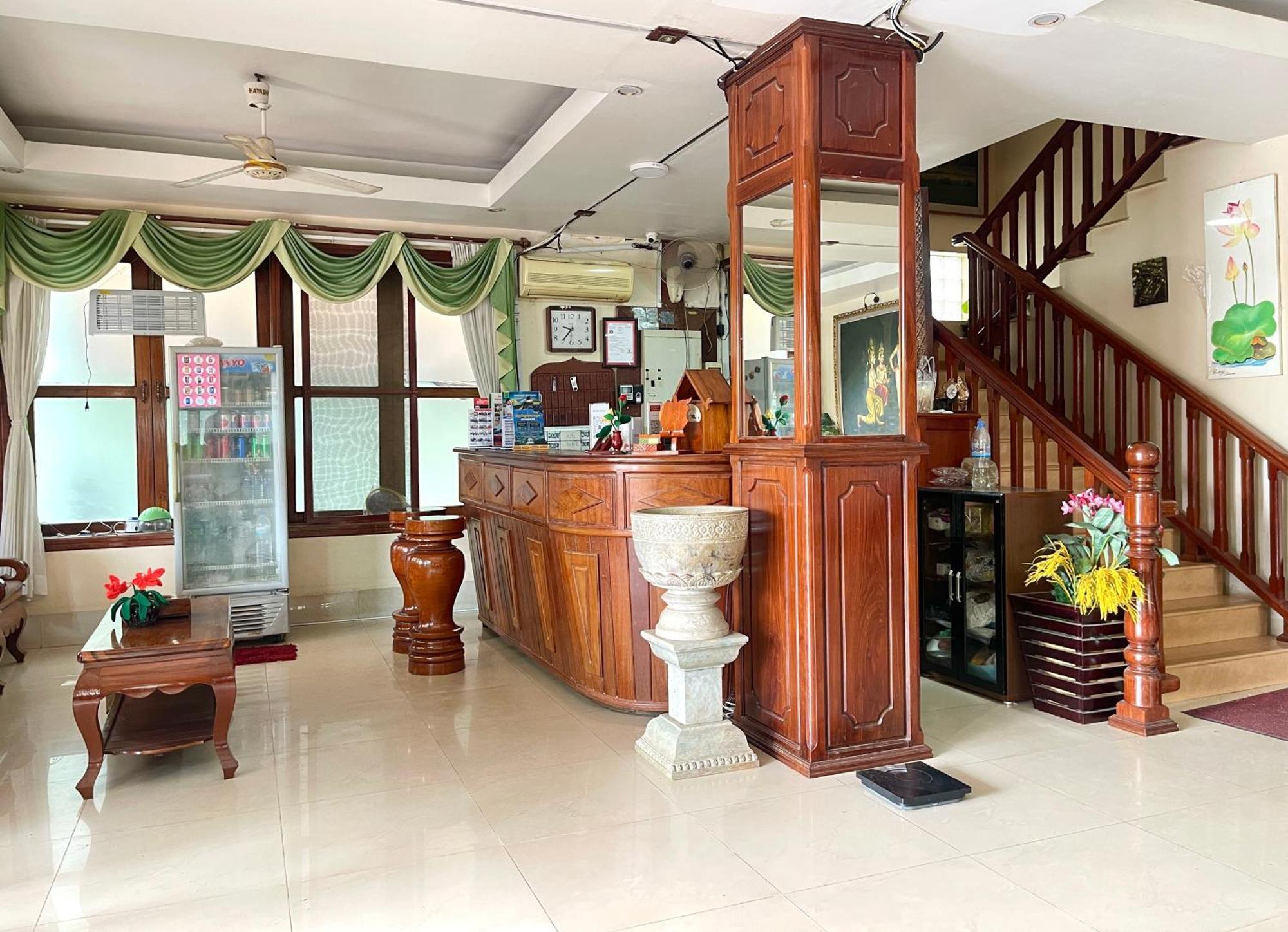 Siem Reap Riverside Hotel Exterior photo